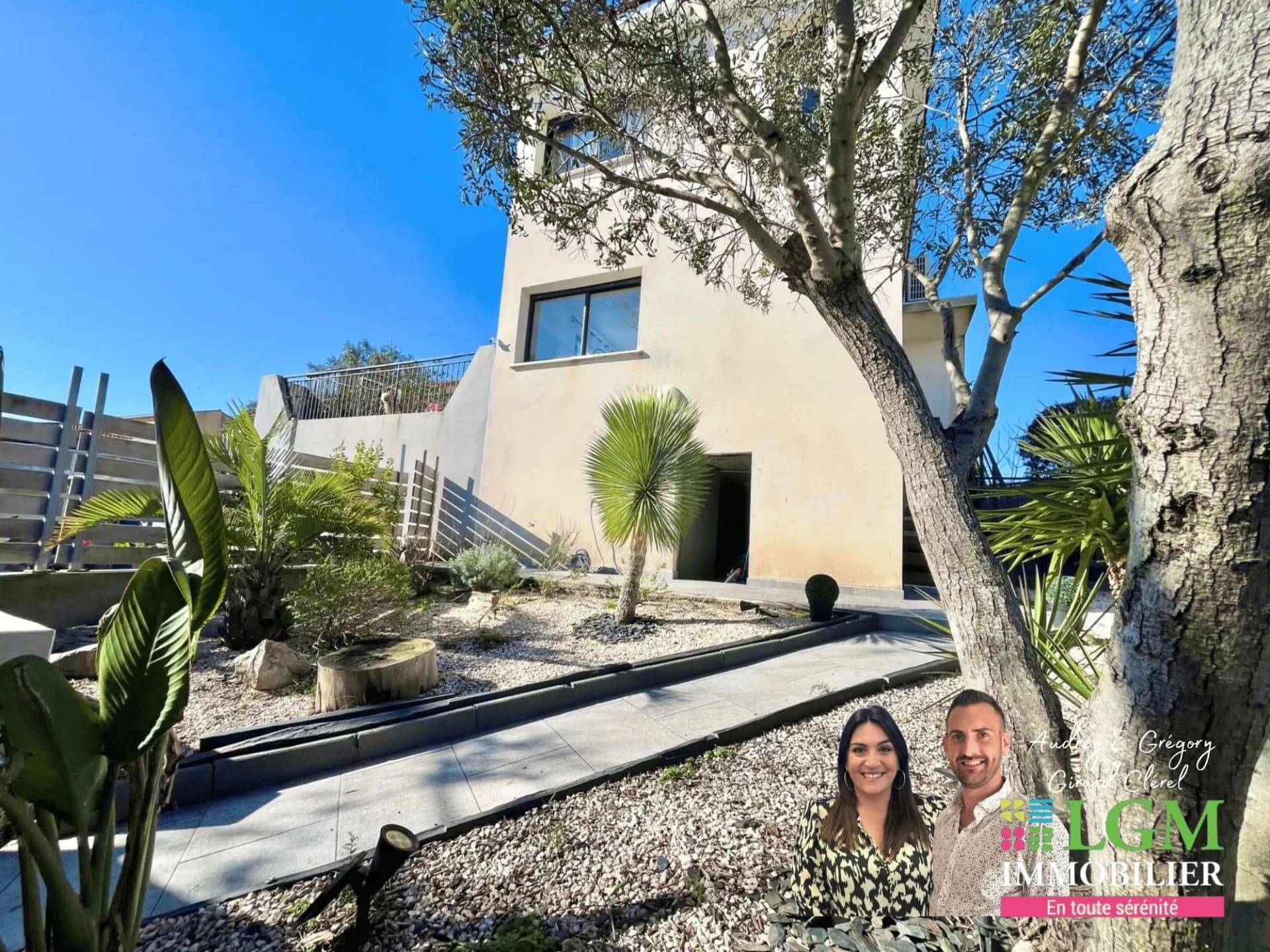 Grande Maison non mitoyenne, familiale avec Piscine et Terrasse 80 m² au Calme absolu