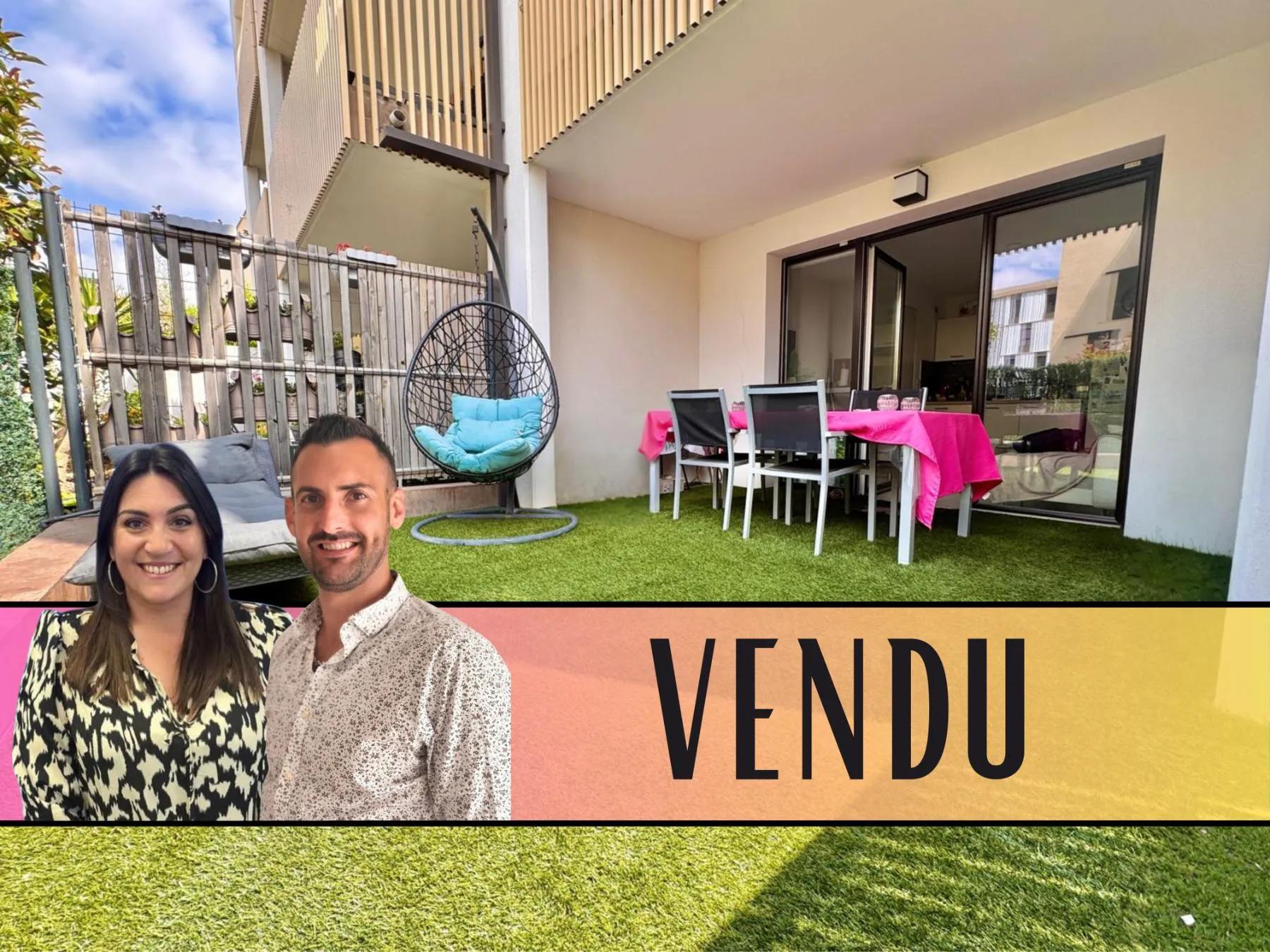 Appartement à SAINT JEAN DE VEDAS - Appartement T2 récent, grande terrasse, place de parking, proche des commodités - Girard-Clérel Immobilier