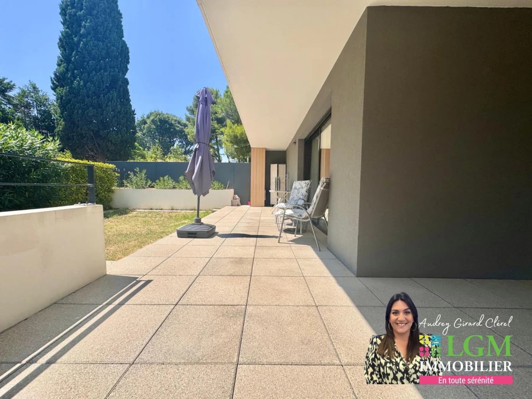 🔥 Duplex T4 comme une maison avec jardin privé, 100m2 d'extérieur, terrasses, garage attenant – centre du village 🔥